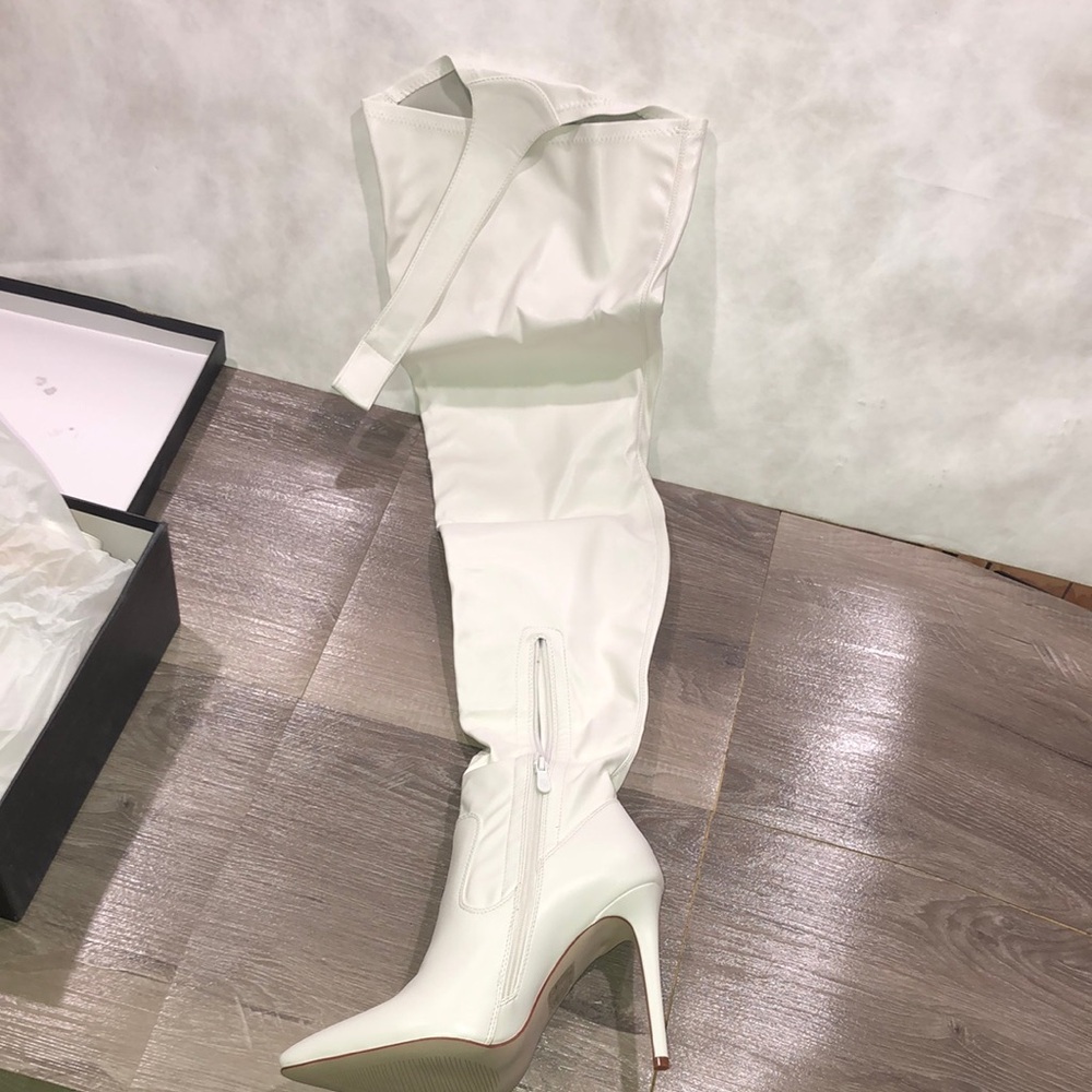 Azalea Wang Crotch Thigh High White Over the Knee Stretch Boots New